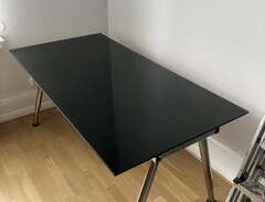 IKEA svart glas skrivbord G...