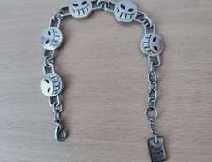 One Piece Bracelet