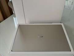 MacBook Air m2 15 tum 2023