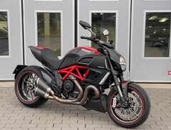 Ducati Diavel Carbon 1200 1...