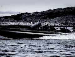 IRON 827 -22 Lagerbåt