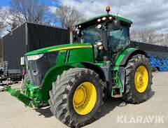 Traktor John Deere 7200R me...