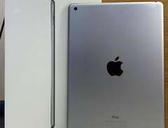 iPad 5th Gen 32GB Rymdgrå s...