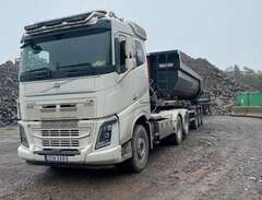 Volvo FH16 med tipp trailer
