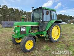 Traktor John Deere 3130 med...
