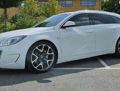 Opel Insignia OPC Sports To...