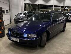 BMW 528 i Sedan E39 / NYBES...