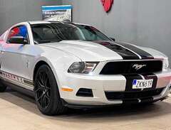 Ford Mustang Ford Mustang 2...