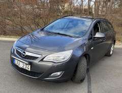 Opel Astra Sports Tourer 1....