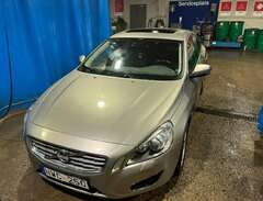Volvo S60 D4 Geartronic Mom...