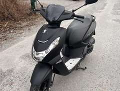 Moped Peugeot Kisbee Black...