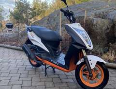 Kymco RS Naked