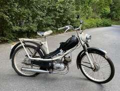 Moped crescent compact