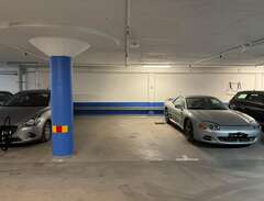 Garageplats/ parkeringsplat...