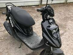 Moped PGO Max