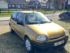 Renault Clio 3-dörrars Halv...