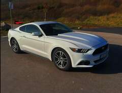 Ford Mustang EcoBoost Selec...