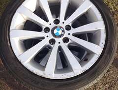 BMW fälgar med sommar däck