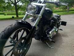 Harley Davidson Breakout Mo...