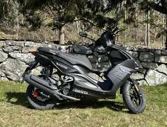 Moped Invicta Venetor Black...