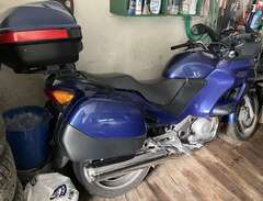 Motorcykel Honda Nt650v