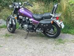 Lila motorcykel