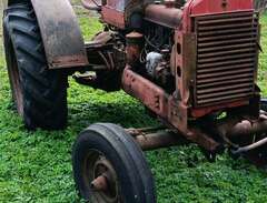 traktor veteran T32