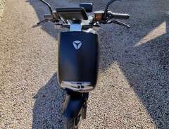 Säljes el moped Yadea 2021