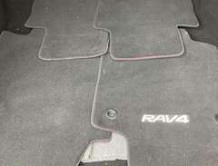 Bilmattor Toyota Rav4 plug in