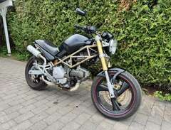 Ducati Monster 600, superfi...