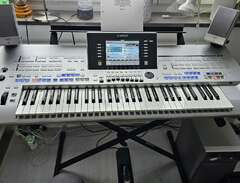 Yamaha Tyros 4 Keyboard näs...