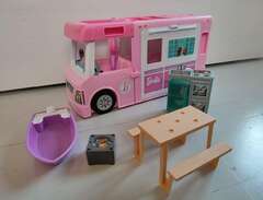 Barbie Husbil och ambulans....