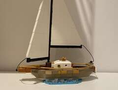 Lego segelbåt