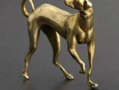 Greyhound skulptur i mässing