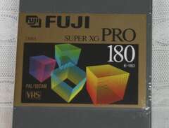 Oöppnad Fuji VHS Super XG P...