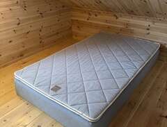 Ikea säng 120