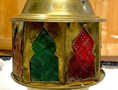 Orientalisk lampa i mässing