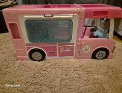 Barbie husbil med pool och...