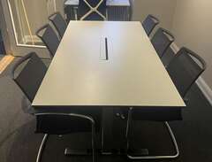 konferensbord med 6 tillhör...
