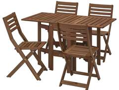 Slagbord med 4 stolar