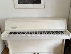 Nylund och Son piano/pianette
