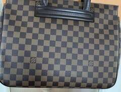 Louis Vuitton Pairoli väska