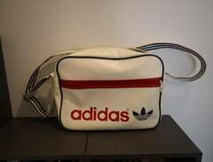 Adidas-väska