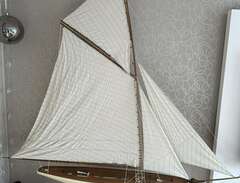 Segelbåt modellbåt