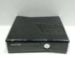 Xbox 360 Slim (endast basen...