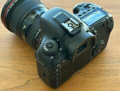 Canon 7D Mark 2 + 17-40mm 1...