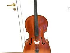 Cello i fransk stil med str...