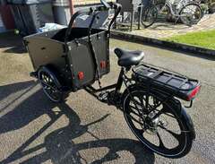 El-lådcykel typ Cargobike