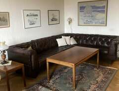 Soffa, Bord och mattor