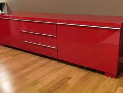 TV-bänk IKEA Bestå röd